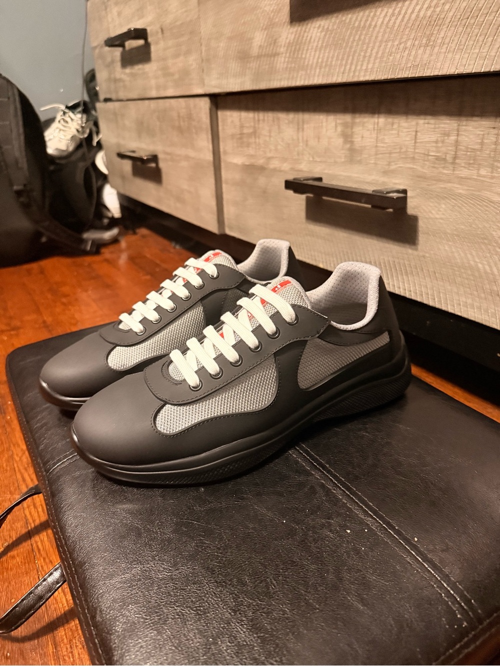 Prada black soft cups - Picture 6 of 7